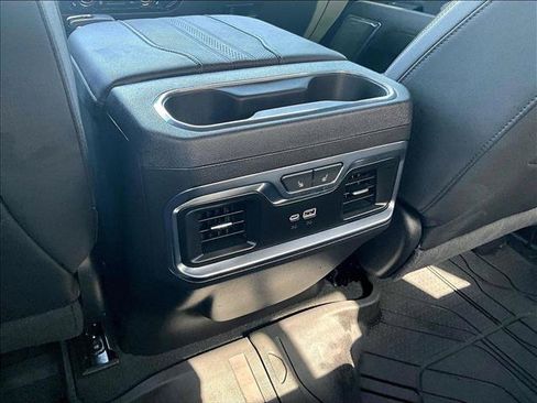 Used 2024 Chevrolet Silverado 1500 High Country w/ High Country Premium Package AWD/4WD image 25