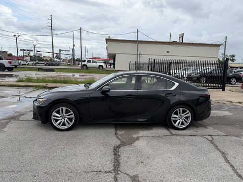 Used 2021 Lexus IS 300 AWD w/ Comfort Package image 16