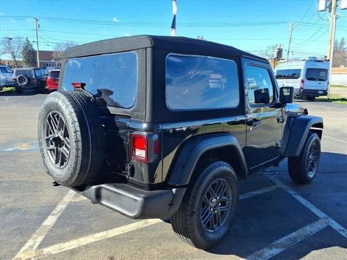 Used 2024 Jeep Wrangler Sport S image 5