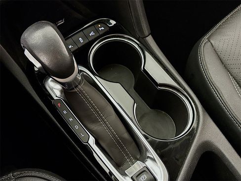 Certified 2021 Buick Encore GX Essence w/ Advanced Technology Package image 12