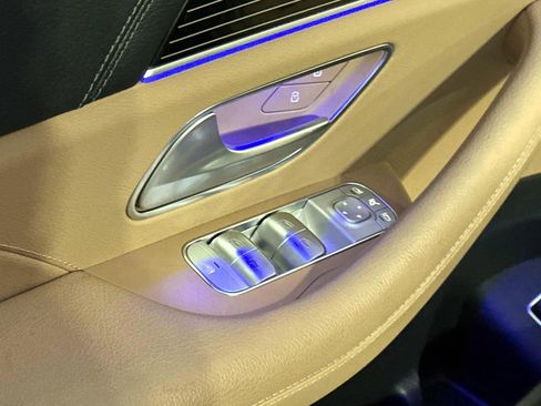 Certified 2024 Mercedes-Benz GLS 580 4MATIC image 19