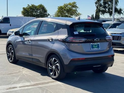 Certified 2023 Chevrolet Bolt LT w/ Infotainment Package FWD image 3