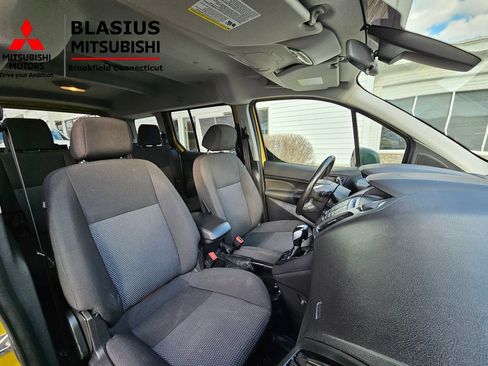 Used 2016 Ford Transit Connect XL image 13