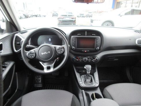 Used 2024 Kia Soul LX w/ Option Group 015 image 13