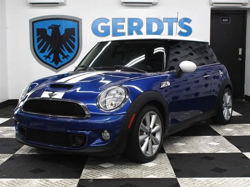 Used 2013 MINI Cooper S FWD image 1