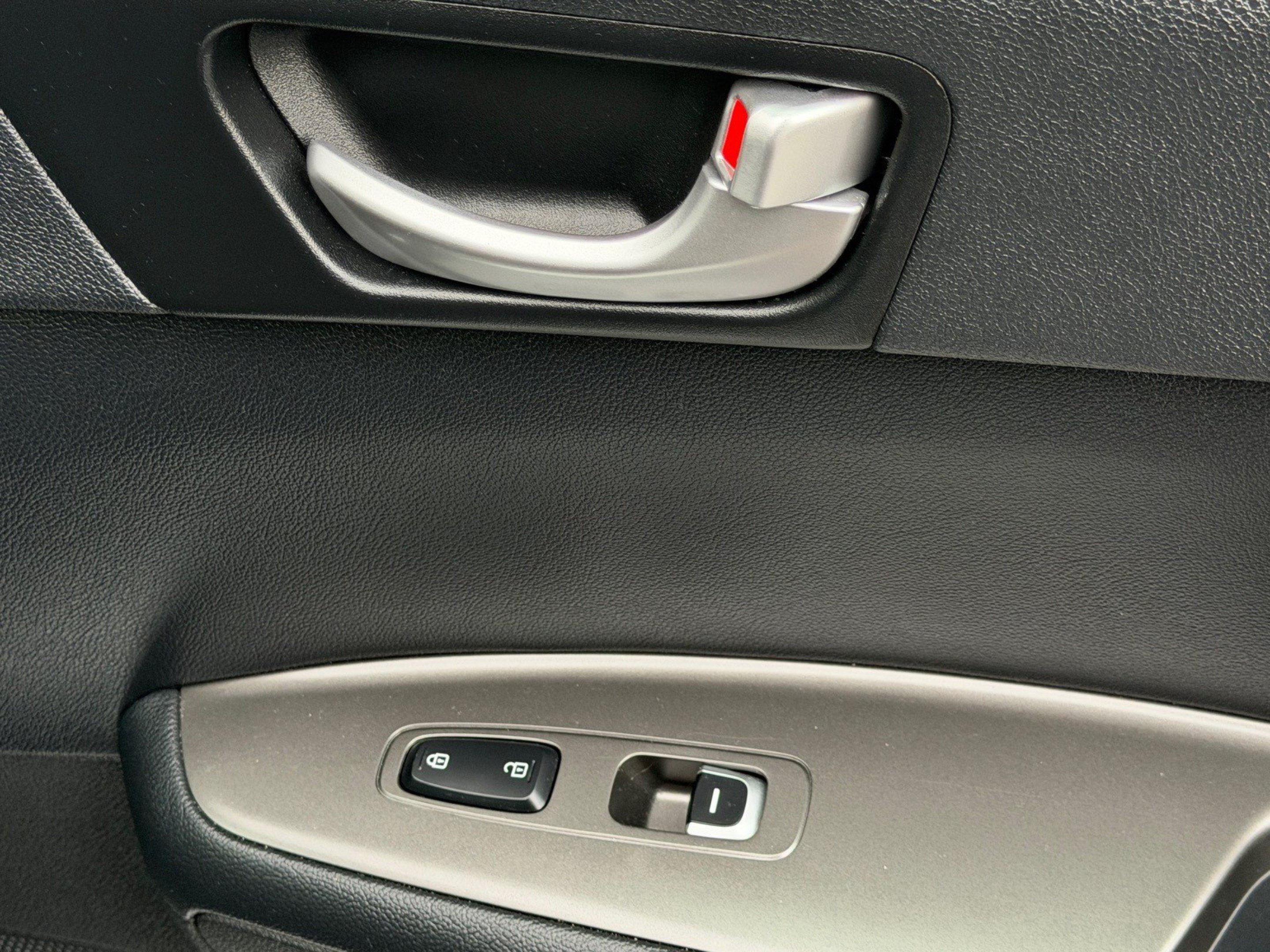 Used 2019 Kia Optima LX FWD image 9