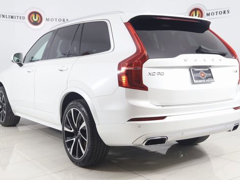 Used 2020 Volvo XC90 T6 Momentum w/ Protection Package Premier image 4