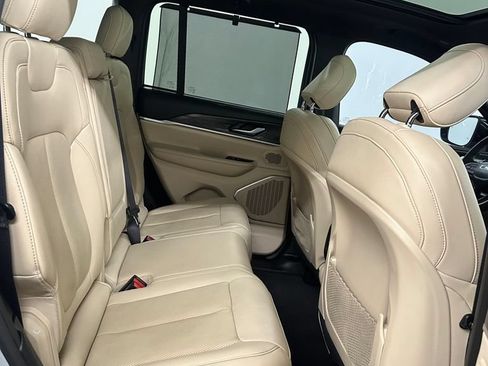 Used 2022 Jeep Grand Cherokee Limited 4xe w/ Luxury Tech Group II AWD/4WD image 32