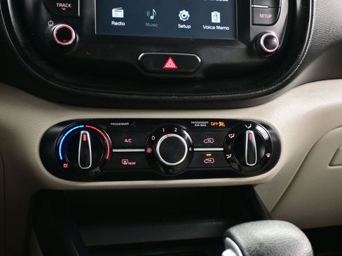 Used 2020 Kia Soul LX image 20