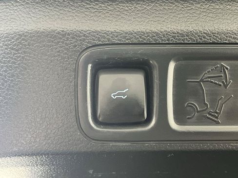 Used 2022 Ford Expedition Limited AWD/4WD image 37