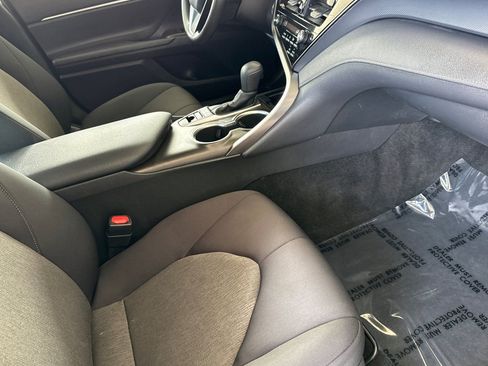 Certified 2022 Toyota Camry LE FWD image 15