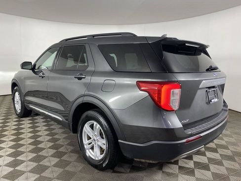 Used 2020 Ford Explorer XLT w/ Equipment Group 202A AWD/4WD image 4