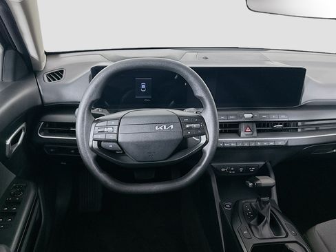 Used 2025 Kia K4 FWD image 17