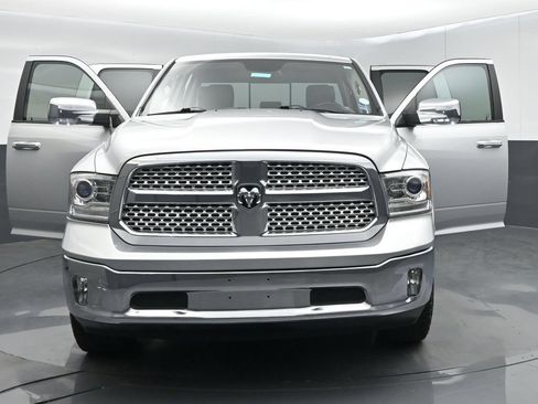 Used 2018 RAM 1500 Laramie RWD image 61