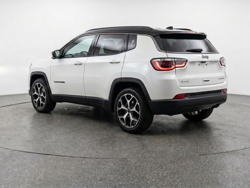 Used 2025 Jeep Compass Limited AWD/4WD image 6