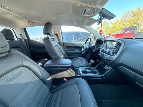 Used 2016 GMC Canyon SLE image 12