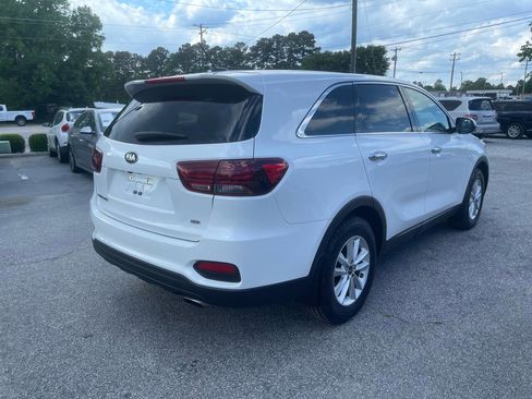 Used 2019 Kia Sorento FWD image 4