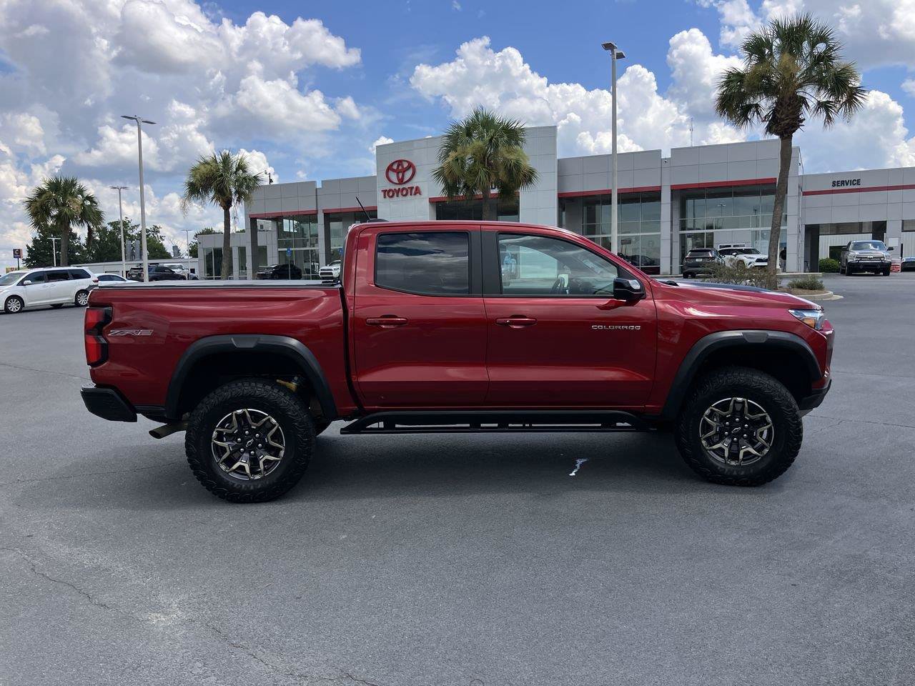 Used 2024 Chevrolet Colorado ZR2 w/ ZR2 Convenience Package III AWD/4WD image 6