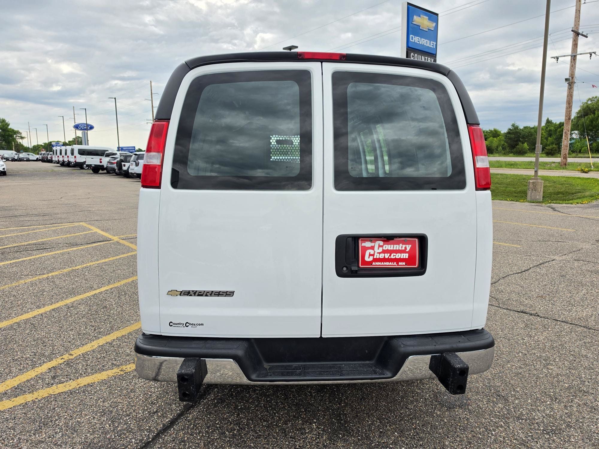 Used 2024 Chevrolet Express 2500 w/ Driver Convenience Package RWD image 16