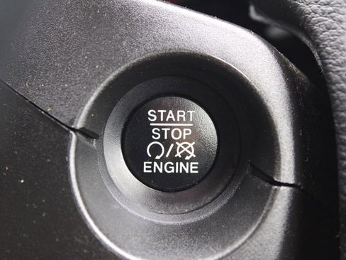 Used 2019 Jeep Compass Trailhawk image 31