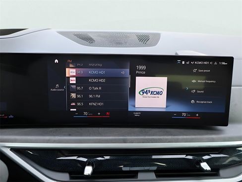 Used 2023 BMW X7 xDrive40i w/ Premium Package image 23