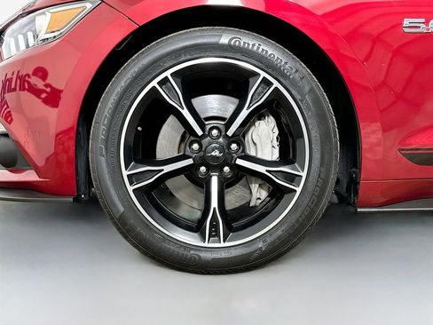 Used 2017 Ford Mustang GT Premium image 37