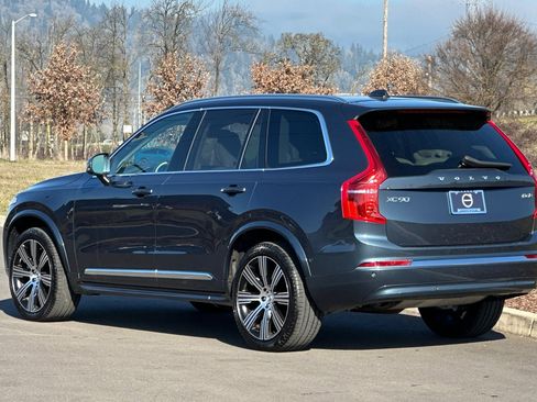 Used 2025 Volvo XC90 B6 Ultra image 5