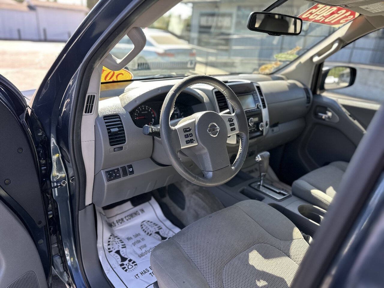 Used 2017 Nissan Frontier SV w/ SV Value Truck Package RWD image 10