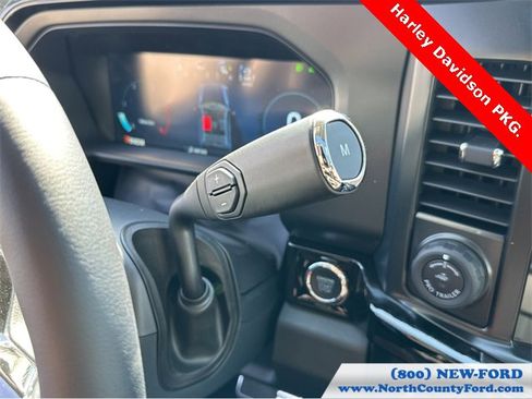 New 2026 Ford F250 Lariat w/ Black Appearance Package image 31