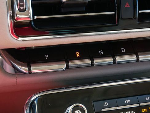 Used 2021 Lincoln Navigator Reserve image 19