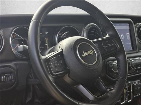 Used 2022 Jeep Wrangler Unlimited Sport image 14