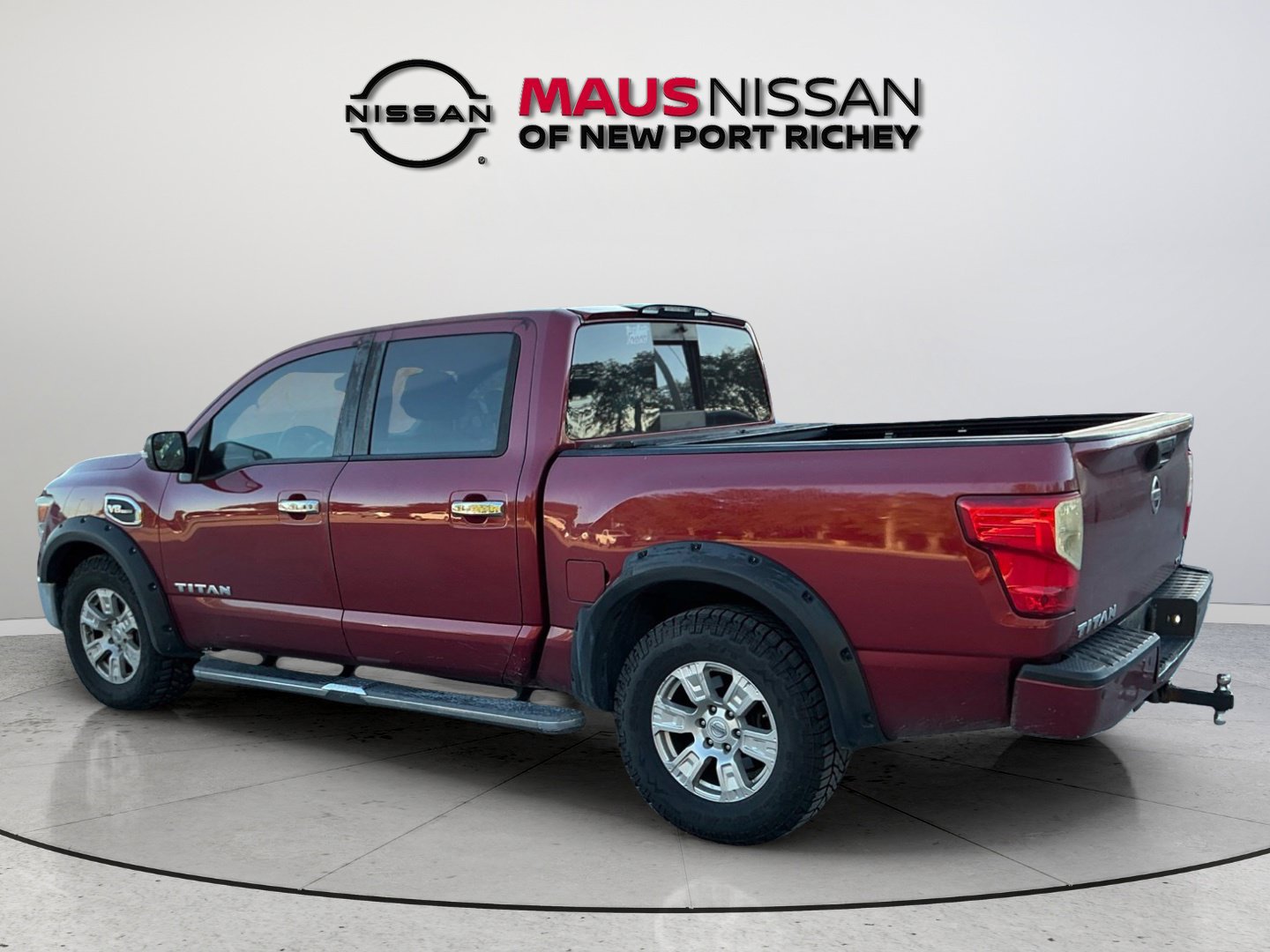 Used 2017 Nissan Titan SV RWD image 7