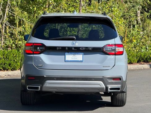 Certified 2023 Honda Pilot Touring image 42