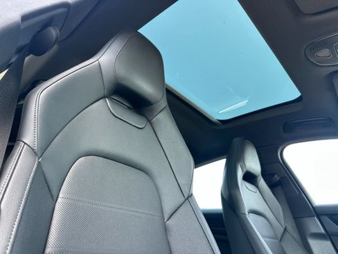 Certified 2025 Porsche Panamera 4 AWD/4WD image 17