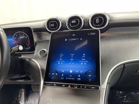 Used 2024 Mercedes-Benz GLC 300 4MATIC image 14