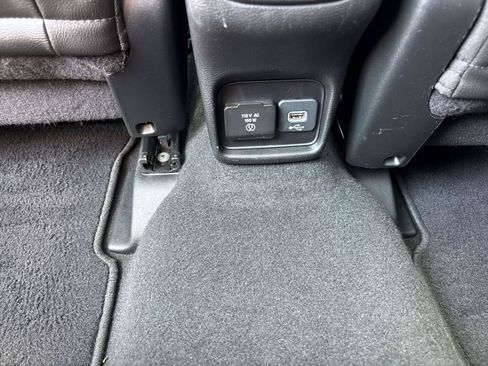 Used 2021 Jeep Compass Limited w/ Sun and Sound Group AWD/4WD image 11
