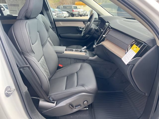 New 2026 Volvo XC90 T8 Plus w/ Protection Package Premier AWD/4WD image 14