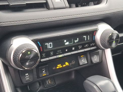 Certified 2025 Toyota RAV4 XLE image 17