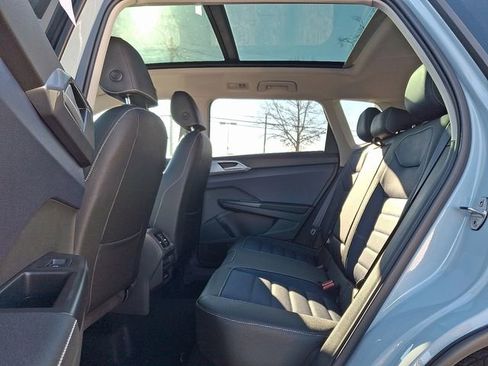 New 2026 Volkswagen Taos SEL image 5