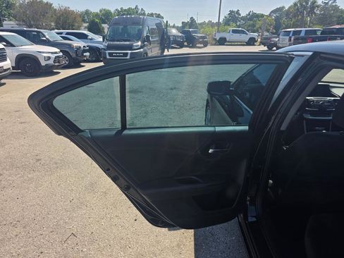 Used 2015 Honda Accord EX image 8