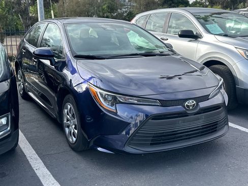 Used 2025 Toyota Corolla LE w/ Convenience Package FWD image 2