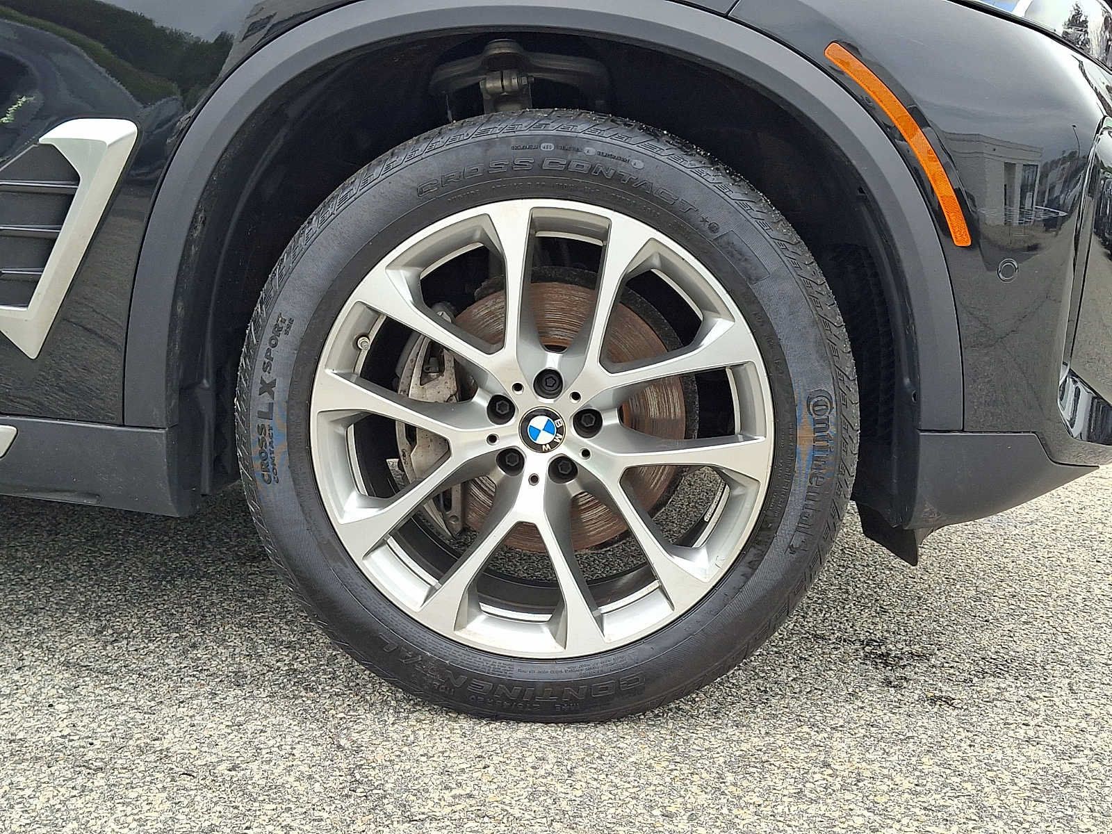 Used 2024 BMW X5 xDrive40i w/ Premium Package AWD/4WD image 8