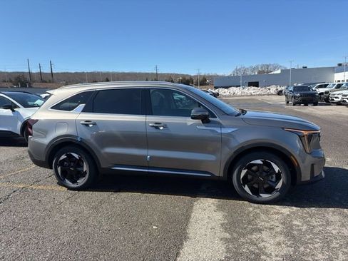 New 2026 Kia Sorento EX AWD/4WD image 2