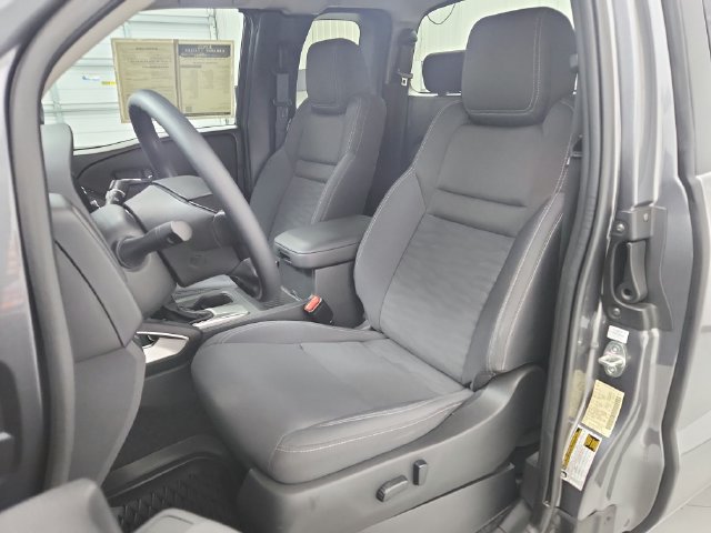 Used 2022 Nissan Frontier SV w/ Technology Package RWD image 19