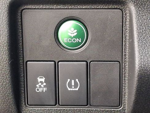 Used 2018 Honda HR-V EX image 25