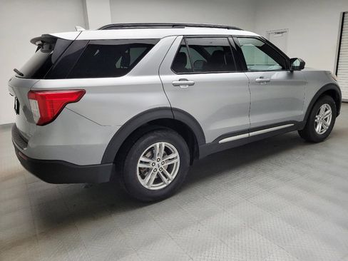 Used 2020 Ford Explorer XLT w/ Equipment Group 202A AWD/4WD image 10