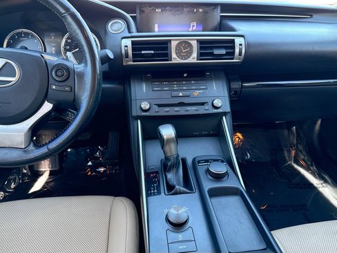Used 2015 Lexus IS 250 image 18