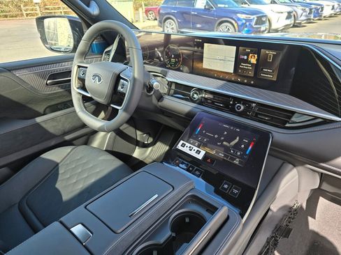 New 2025 INFINITI QX80 Autograph w/ Premium Cargo Package image 11