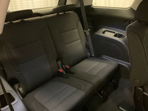 Used 2023 GMC Acadia SLE w/ Driver Convenience Package image 30