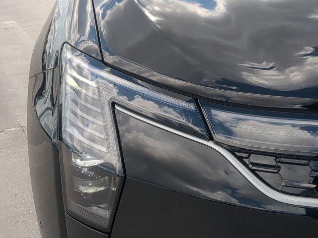 New 2027 Chrysler Pacifica Pinnacle w/ Theater Group AWD/4WD image 10